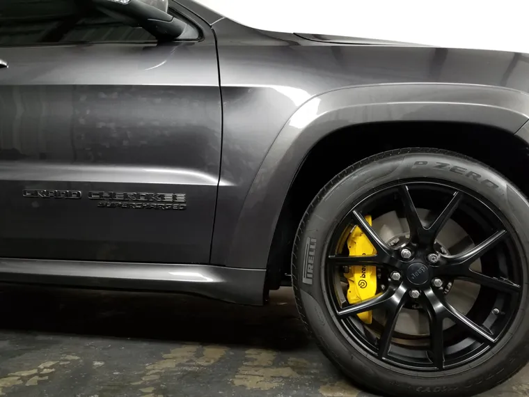 Wheel and paint detail on a grey SUV